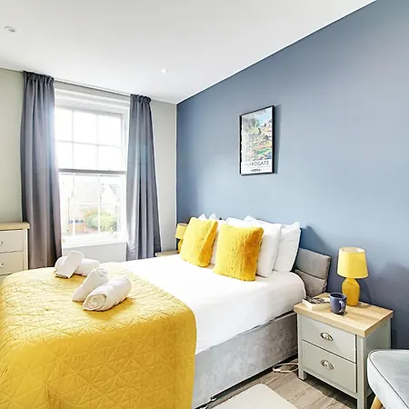 Regent Stray- 2 Bed Parking *